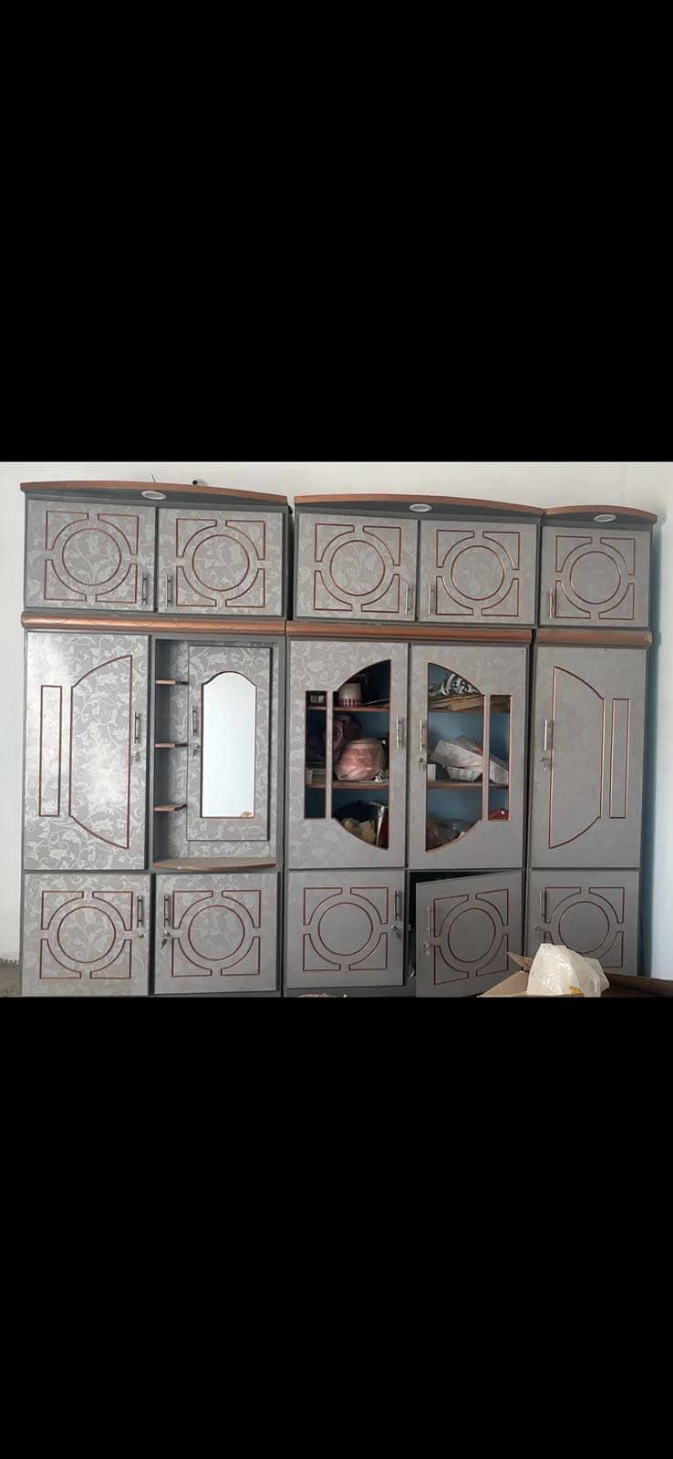 wardrobe 0