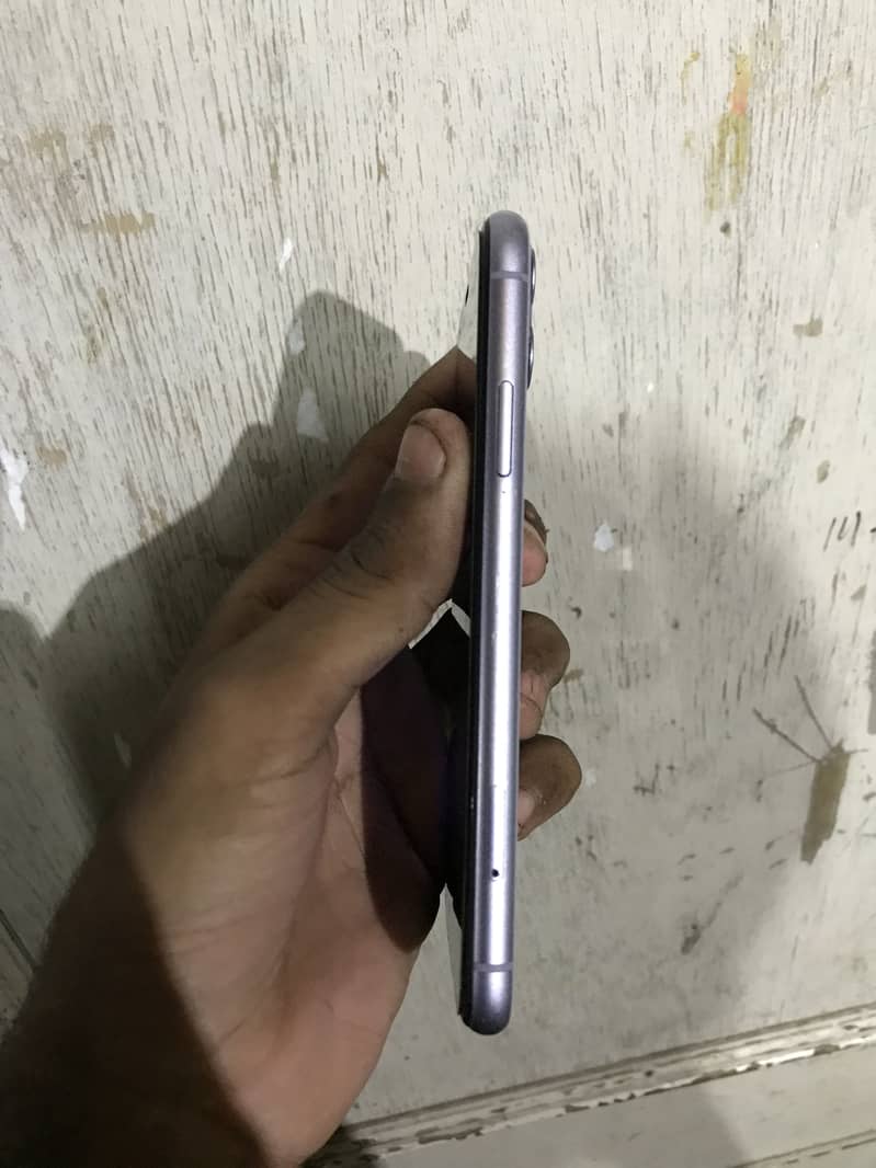 Apple iPhone 11 no exchange any mobile 6