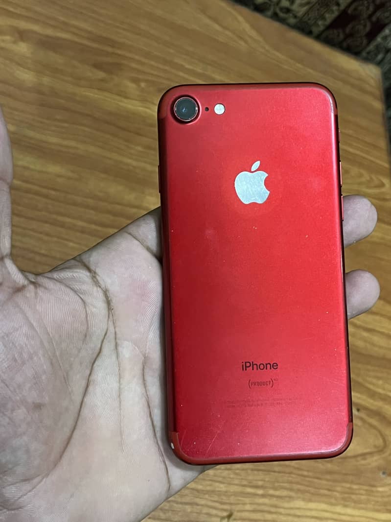 Apple iPhone 7 1