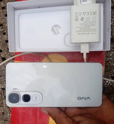 Vivo Y400