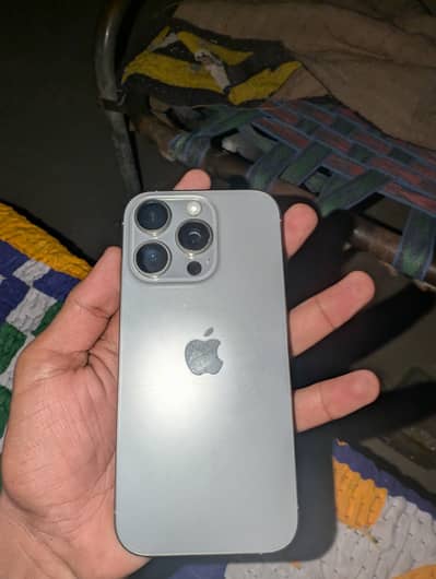 Apple iPhone 16 Pro