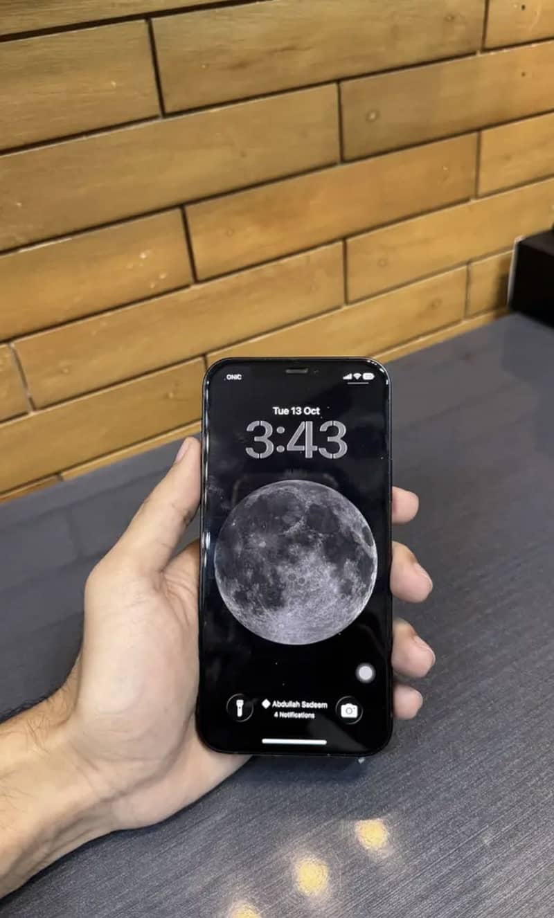 Apple iPhone 12 2