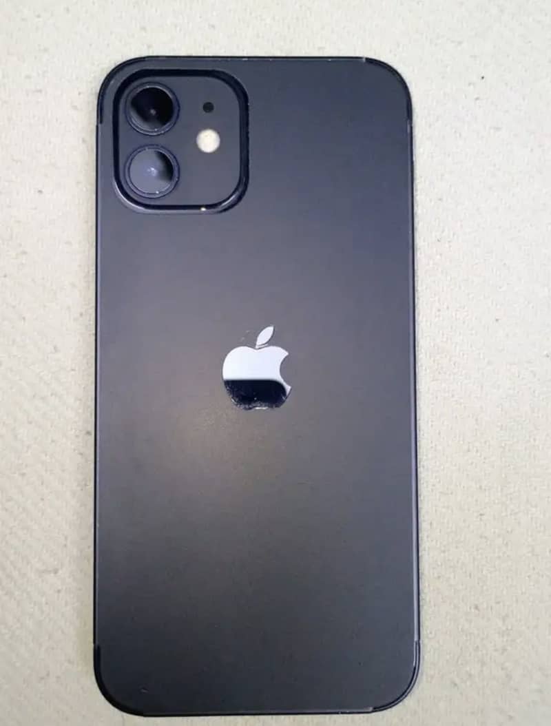 Apple iPhone 12 4