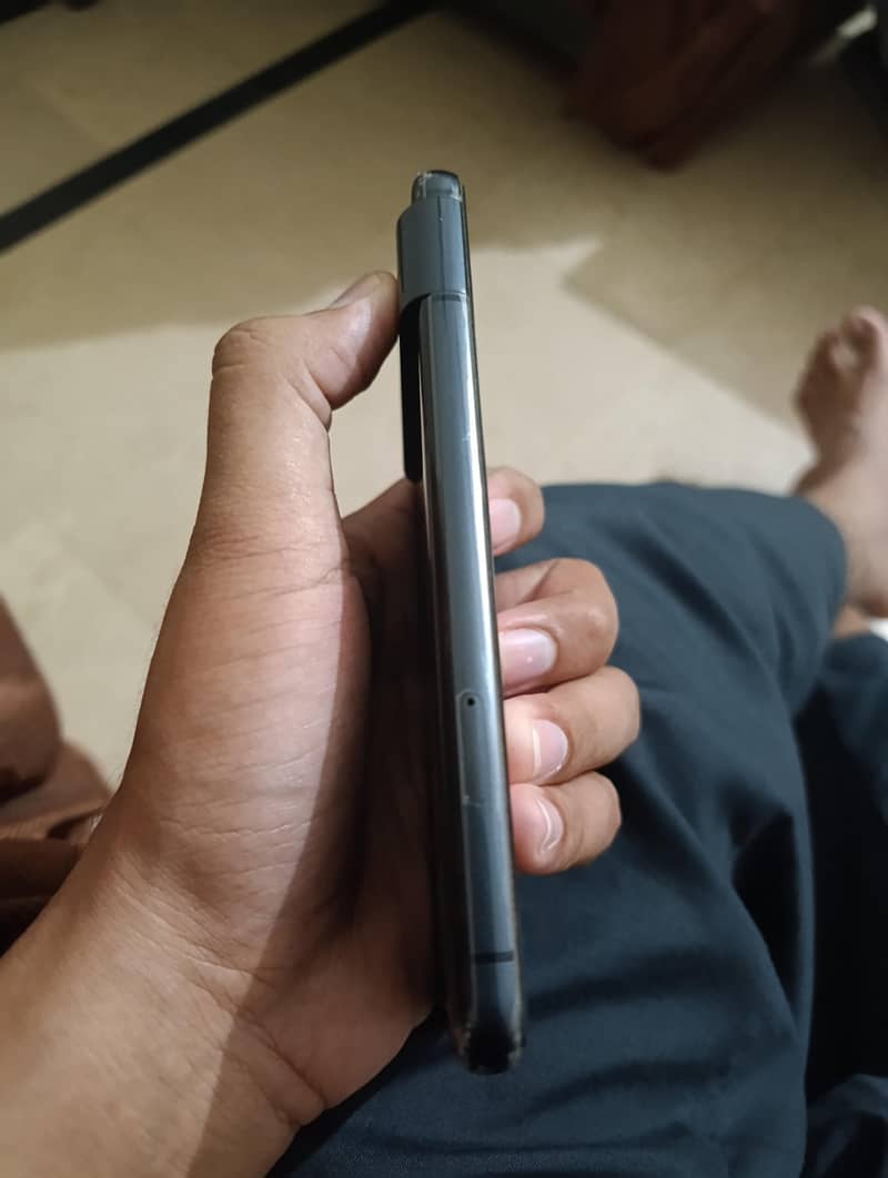 Google Pixel 8 4