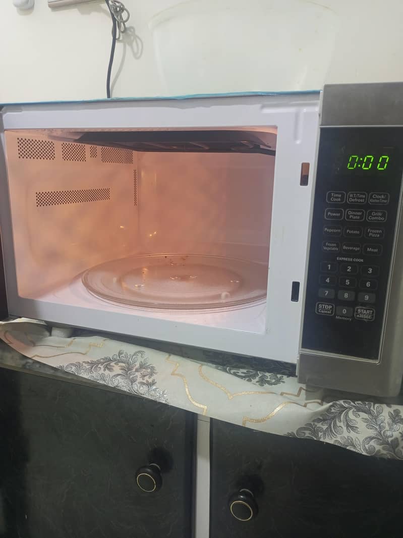 Haier Microwave 1