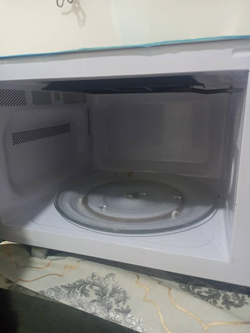 Haier Microwave 2