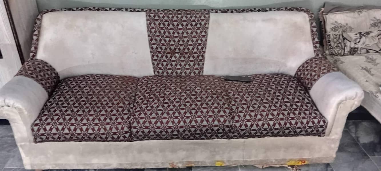Sofa set 5 seater 3