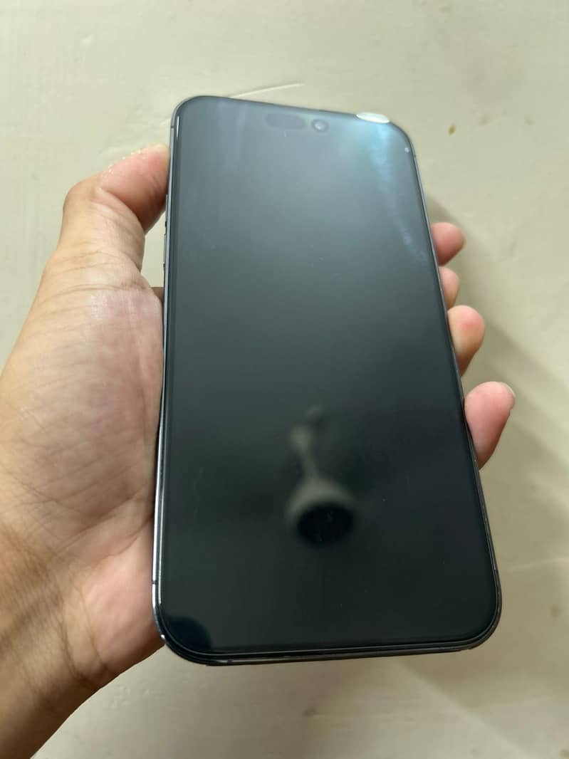Apple iPhone 14 Pro Max 1
