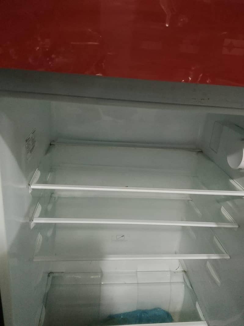 Dawlance medium fridge 3