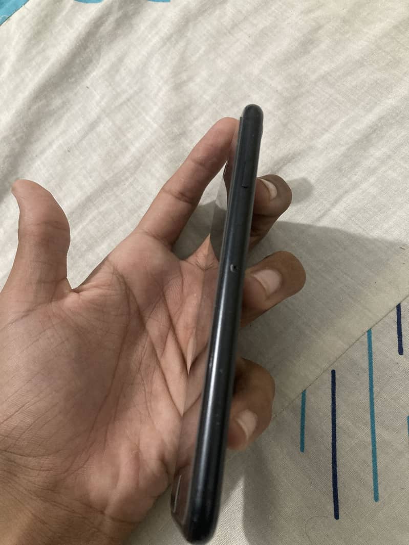 Apple iPhone SE 0