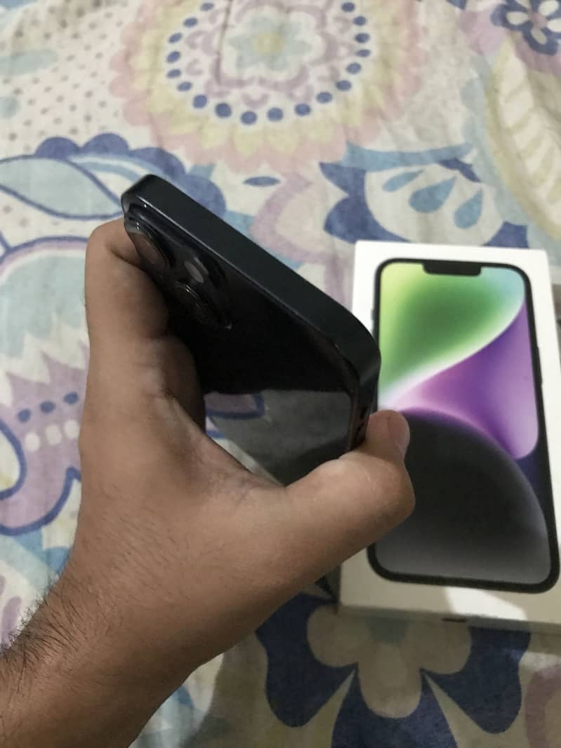 Apple iPhone 14 5