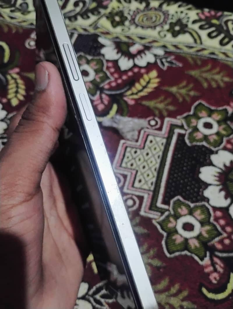 Realme C61 1