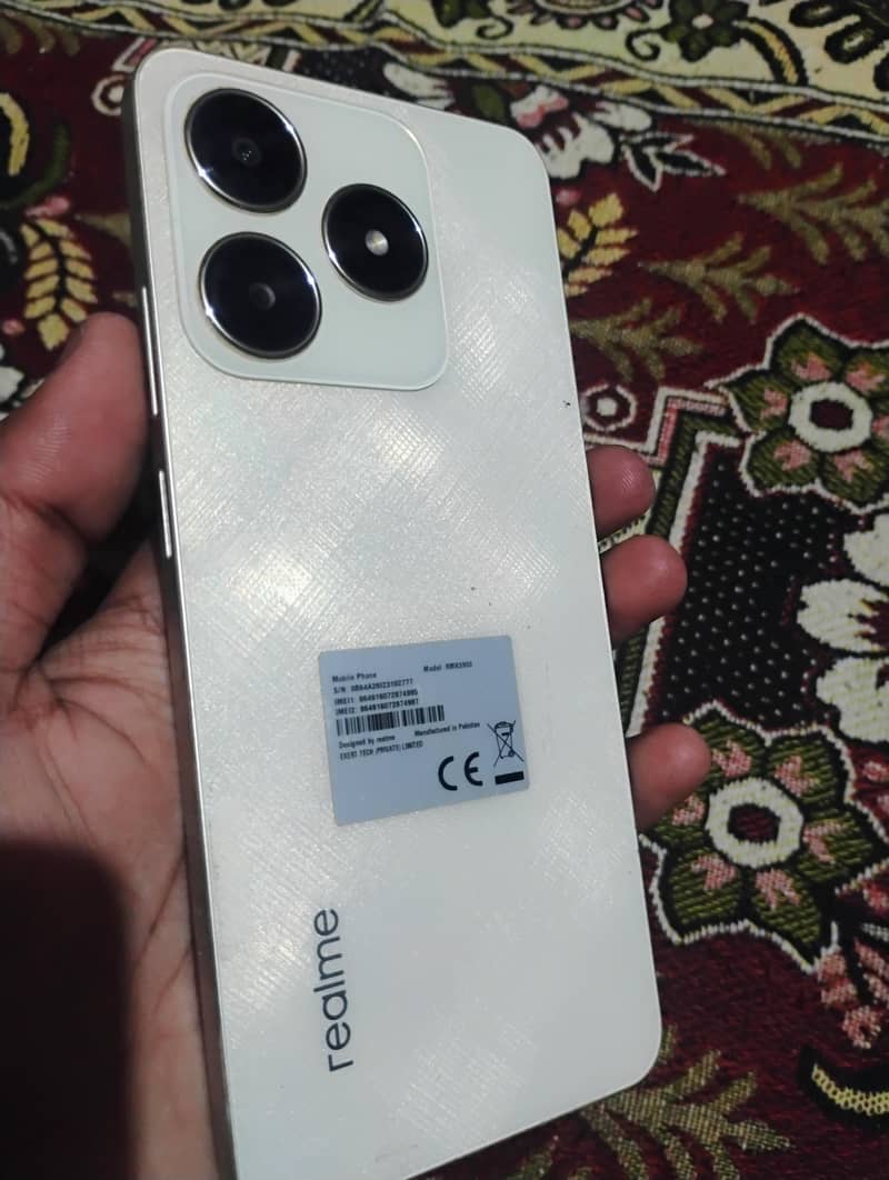 Realme C61 2