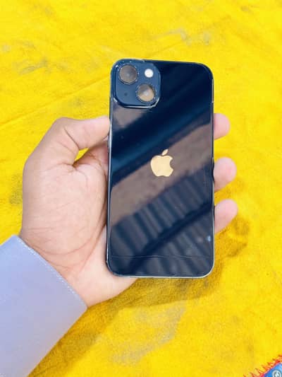 Apple iPhone 13