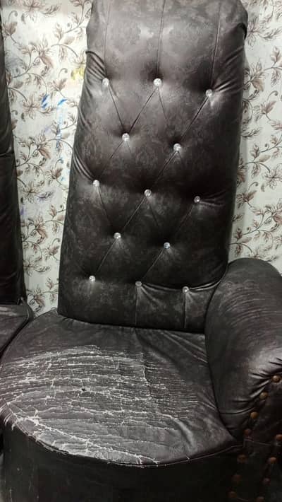 urgent:2 high back chair for sale -Need Raxine change