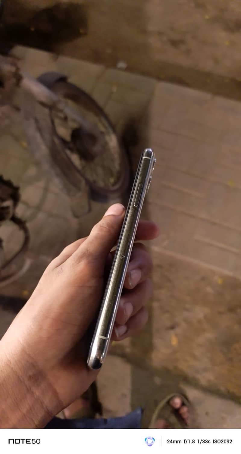 Apple iPhone 11 Pro 0