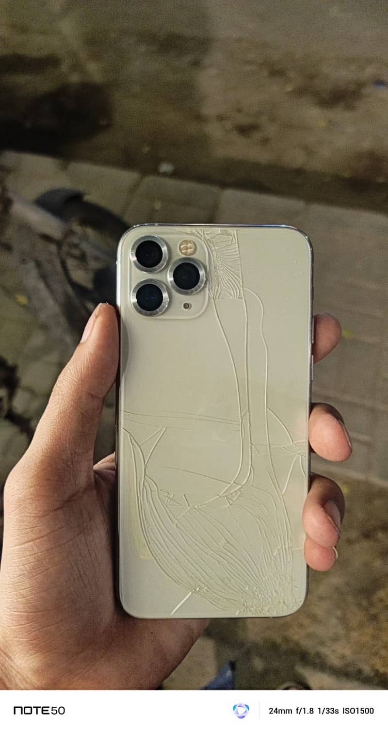 Apple iPhone 11 Pro 3