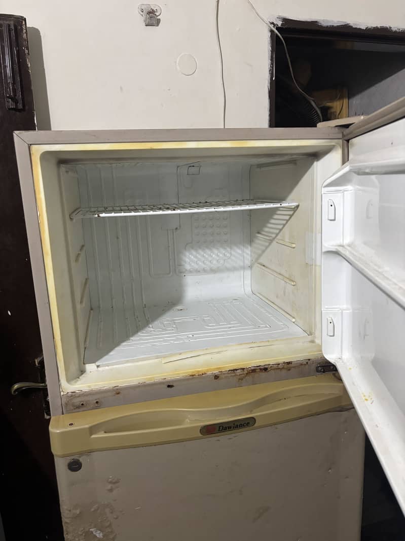Dawlance fridge 0