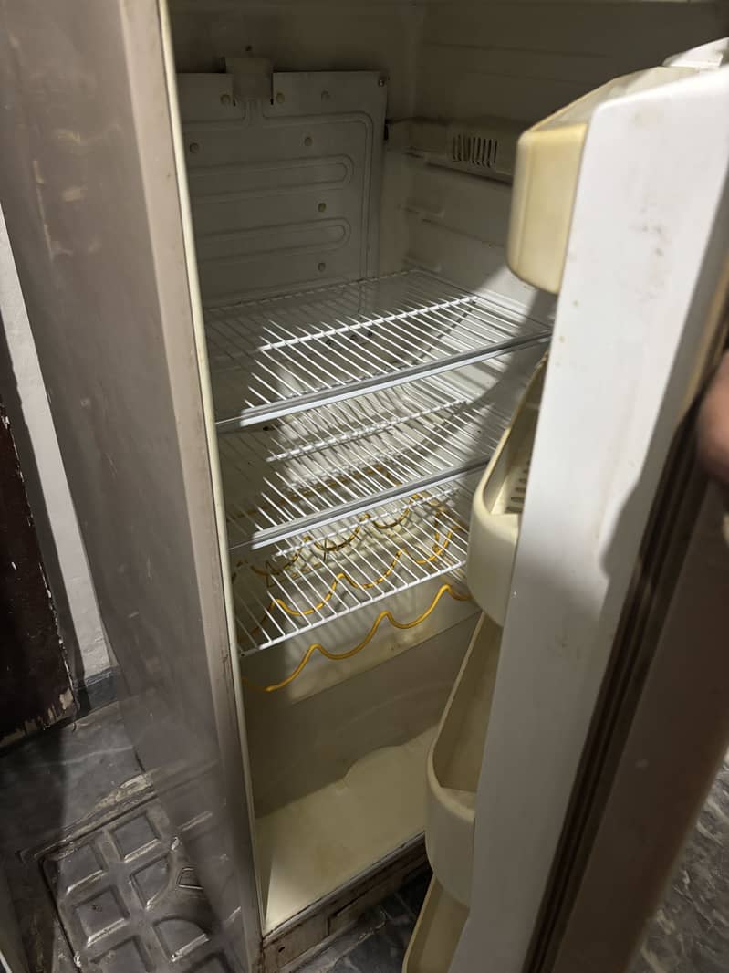 Dawlance fridge 2