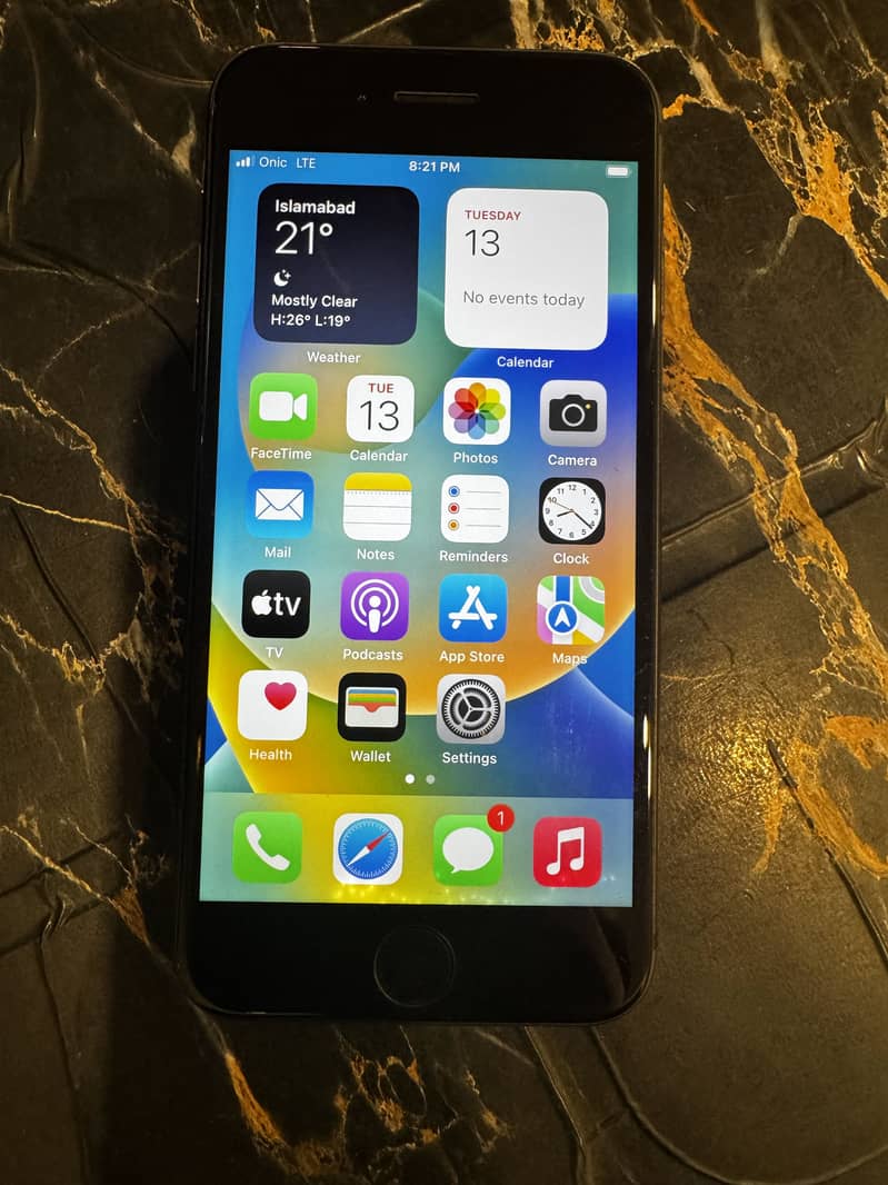 Apple iPhone 8 0