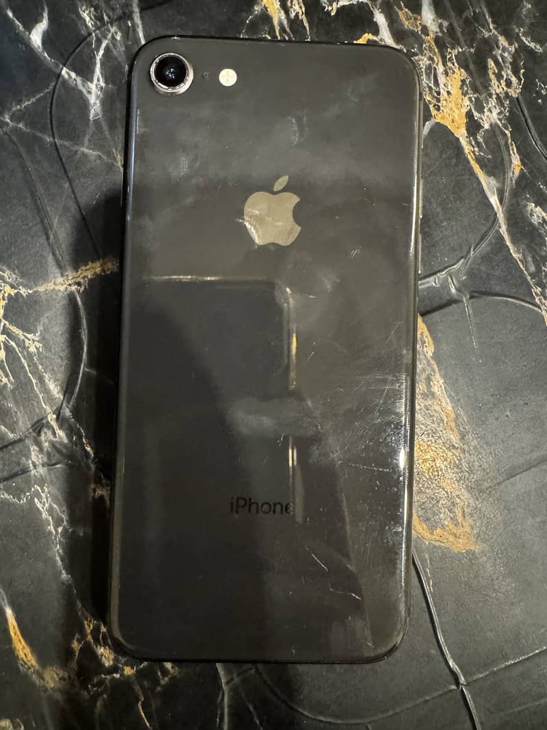 Apple iPhone 8 1