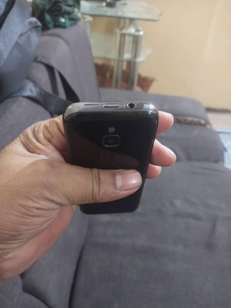 Nokia 8000 1
