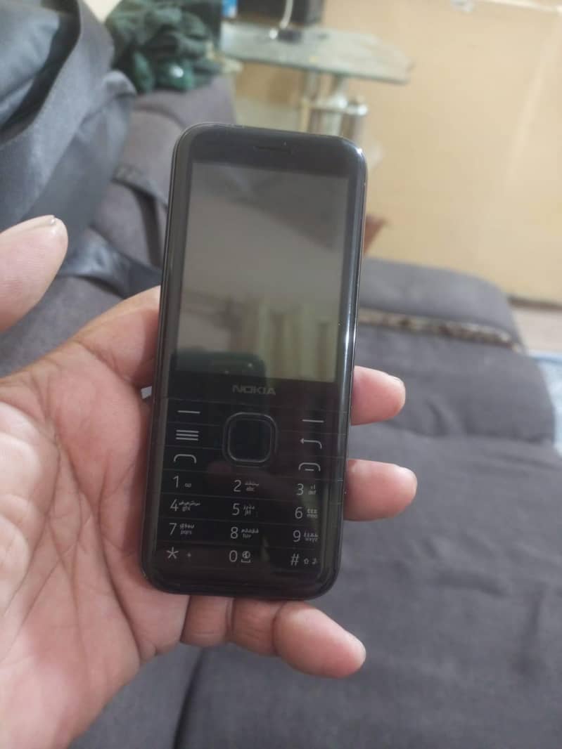 Nokia 8000 3