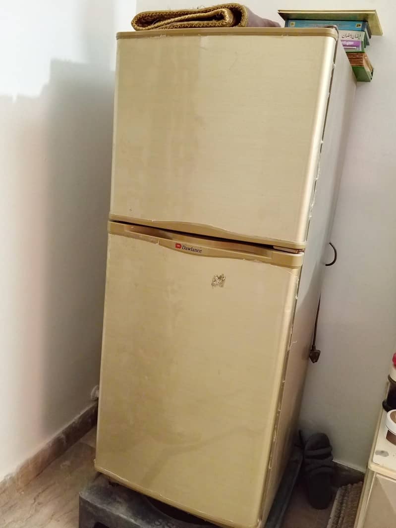 Dawlance small size fridge 0