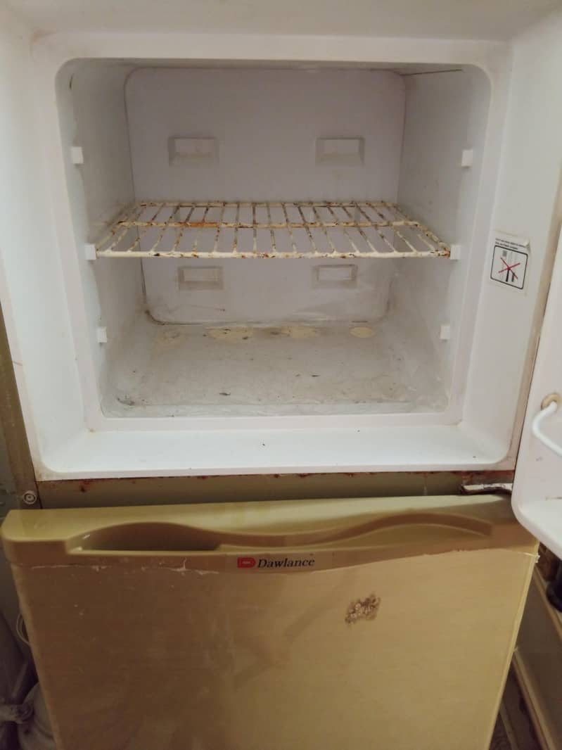 Dawlance small size fridge 1