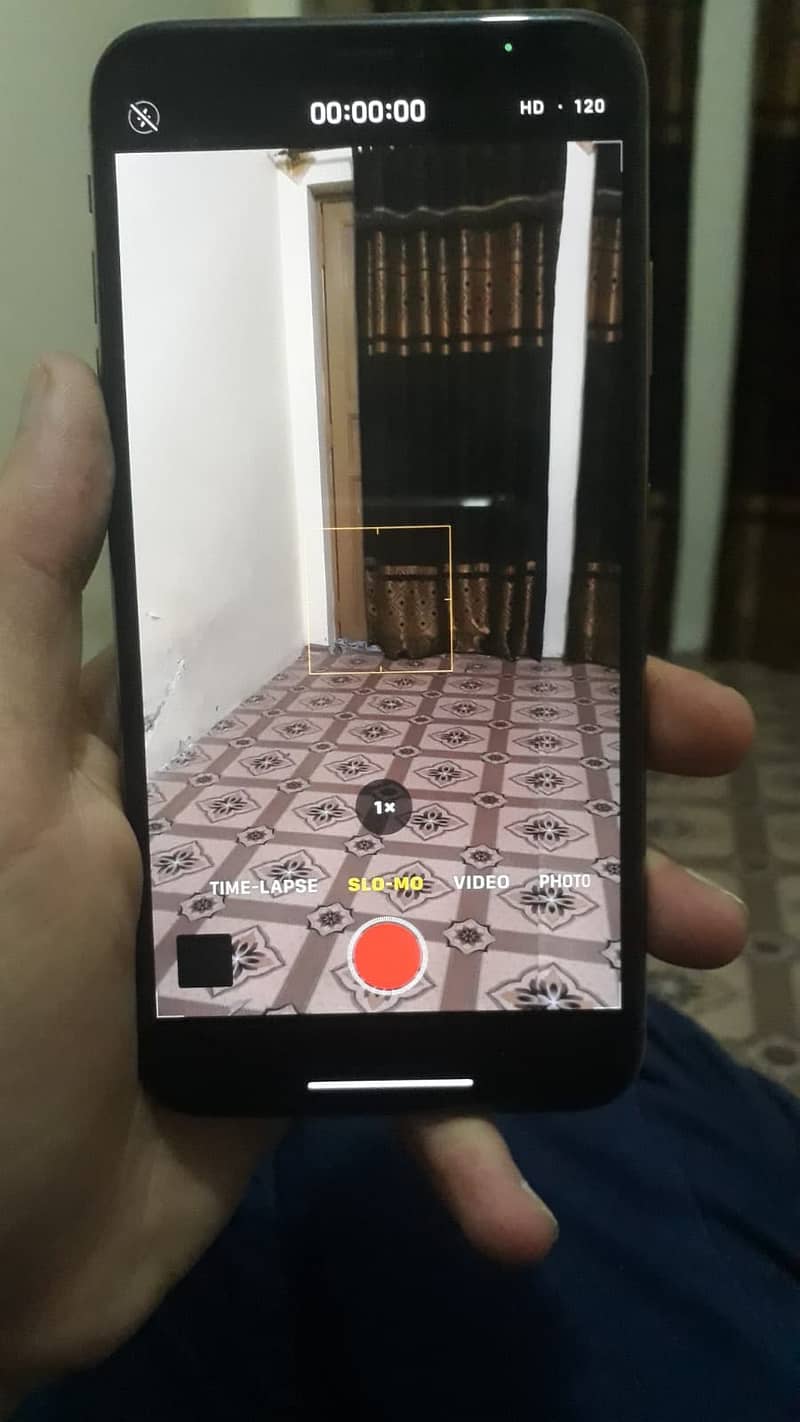 Apple iPhone XS Max 6