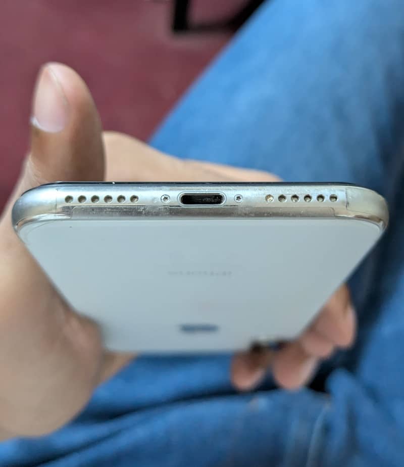 Iphone X 4