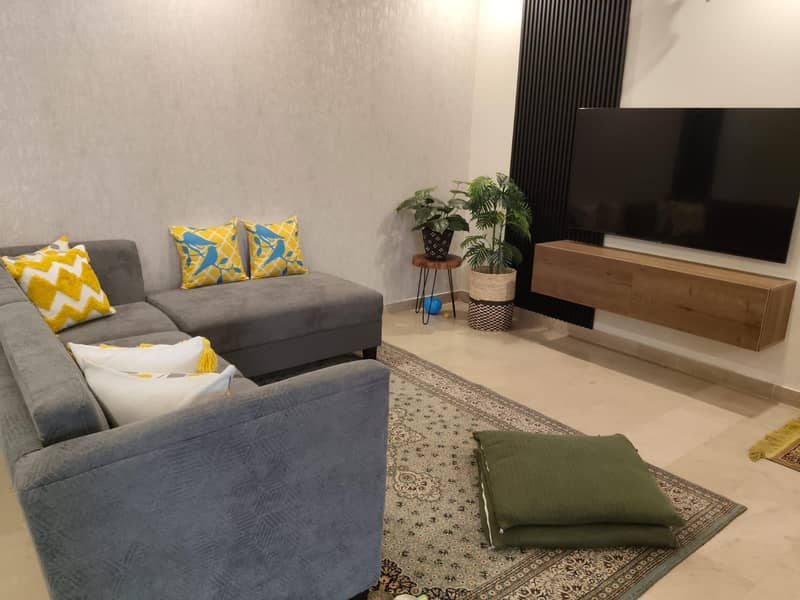 5 seater Corner Sofa 1
