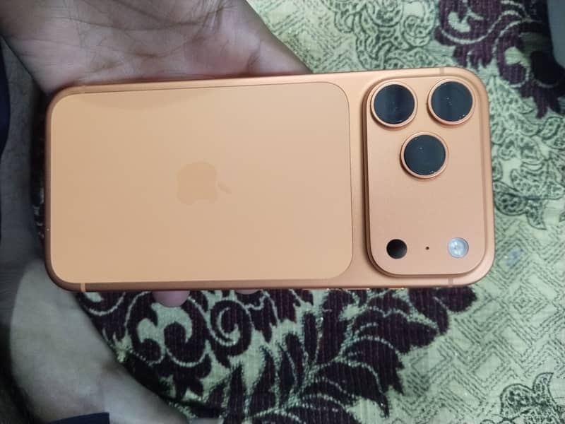 Iphone 17 pro max 1