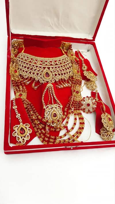 Heavy Bridal Artificial Jewelry Red And Golden Full Set