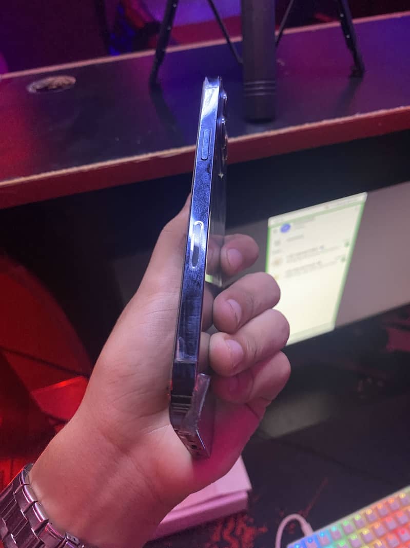 Apple iPhone 12 Pro Max 1