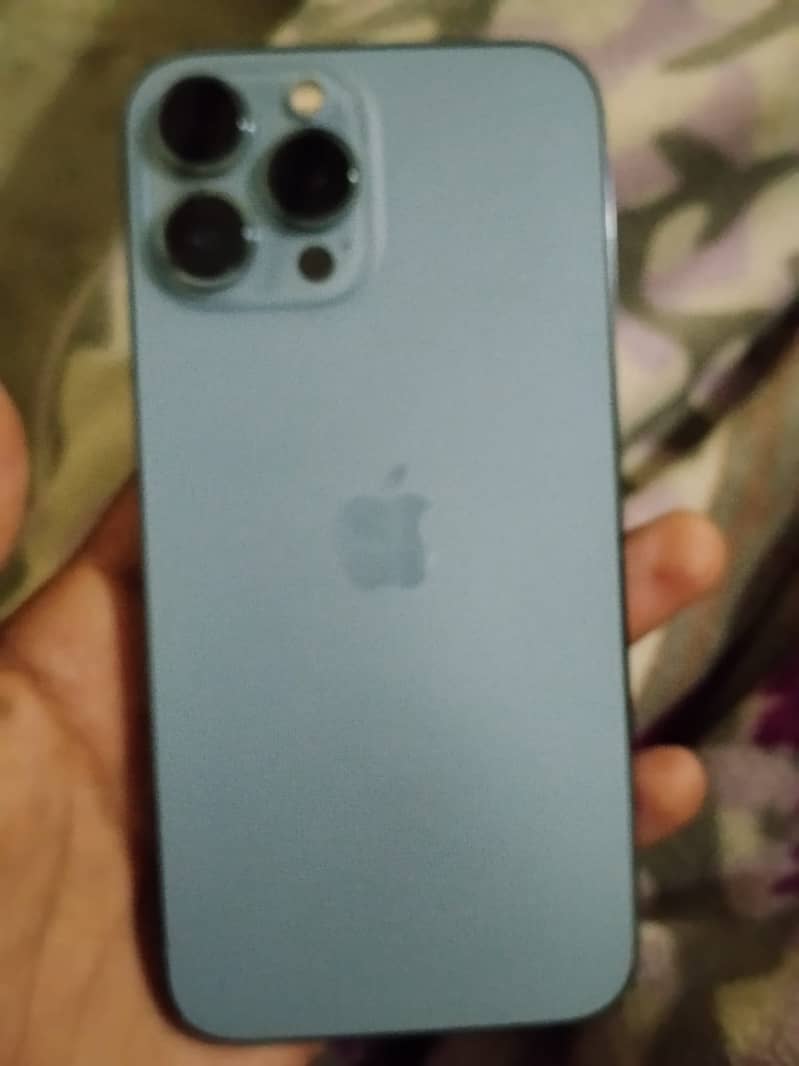 Apple iPhone 13 Pro Max 3