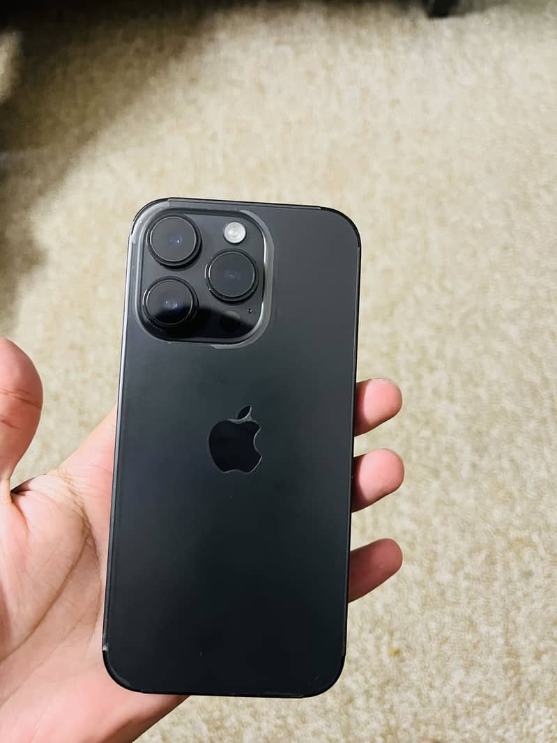 Apple iPhone 14 Pro 1