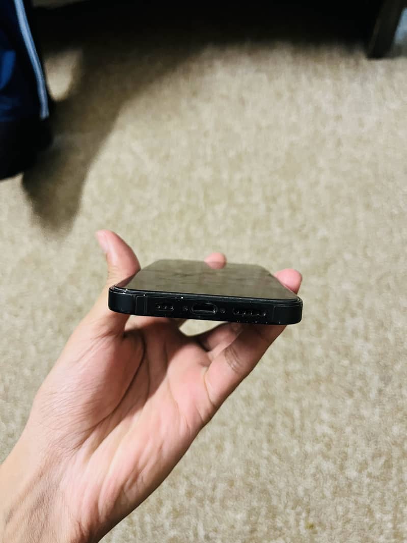 Apple iPhone 14 Pro 4
