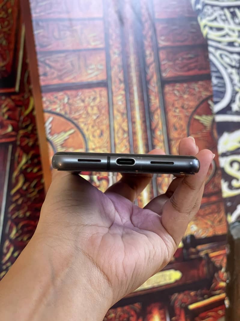 Google Pixel 7 4