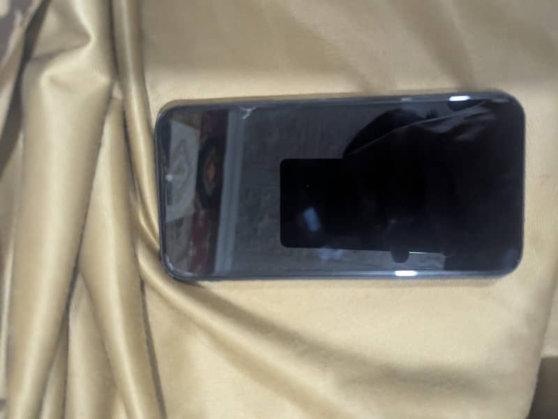 Apple iPhone 11 0