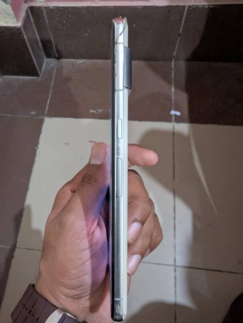 Google Pixel 7 Pro 9
