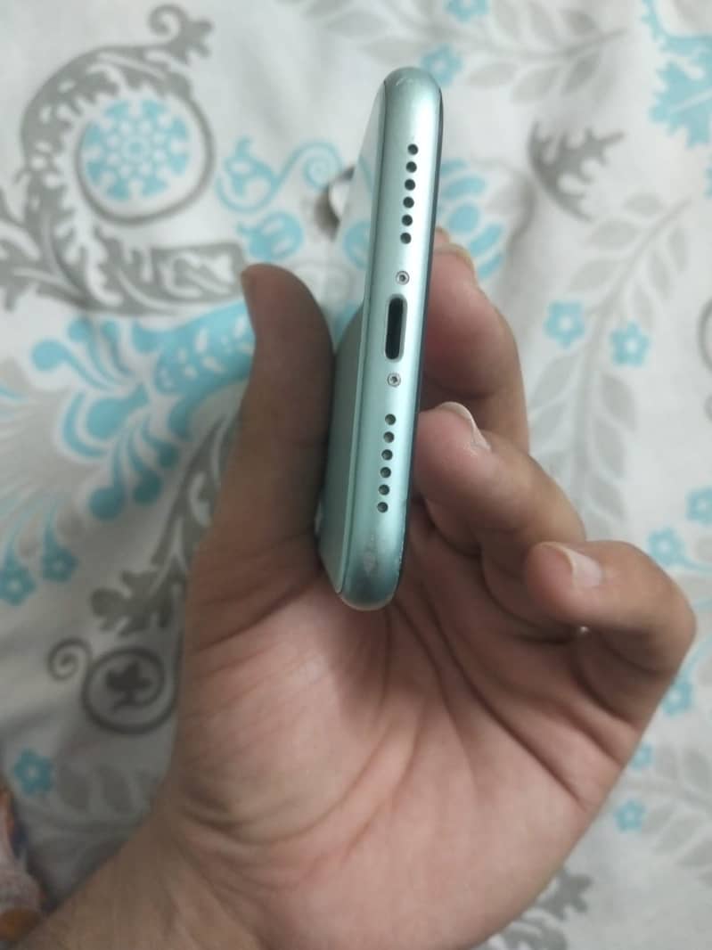 Apple iPhone 11 1