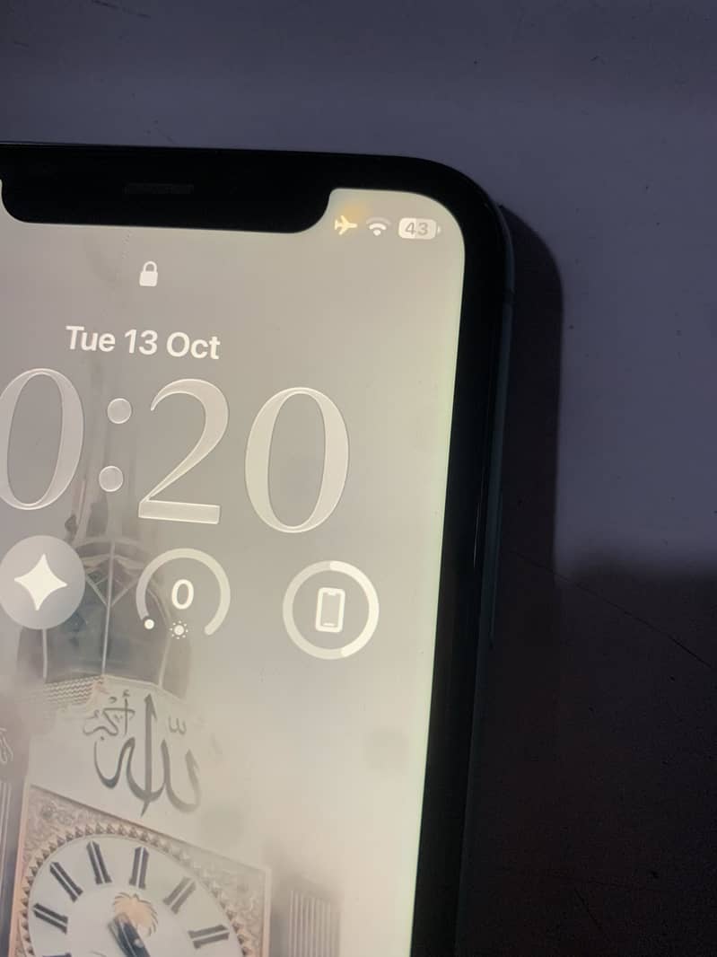 Apple iPhone 11 4