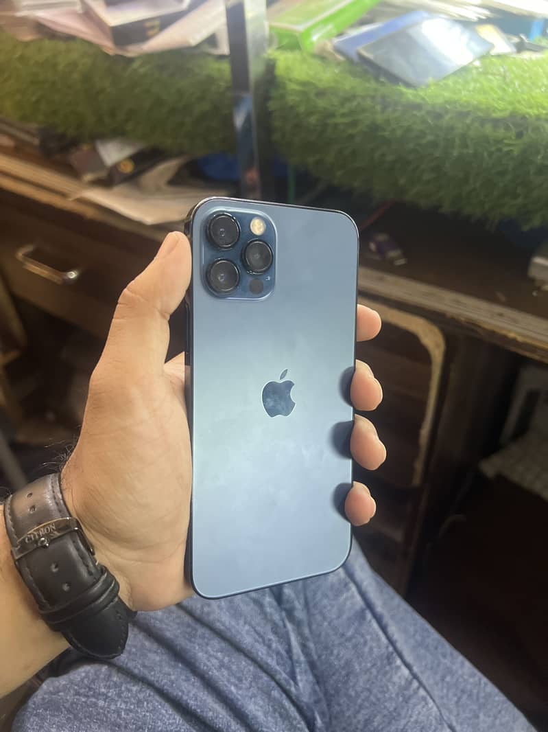 Apple iPhone 12 Pro 0