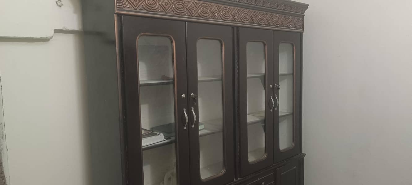 Kitchen wardrobe like new. 0