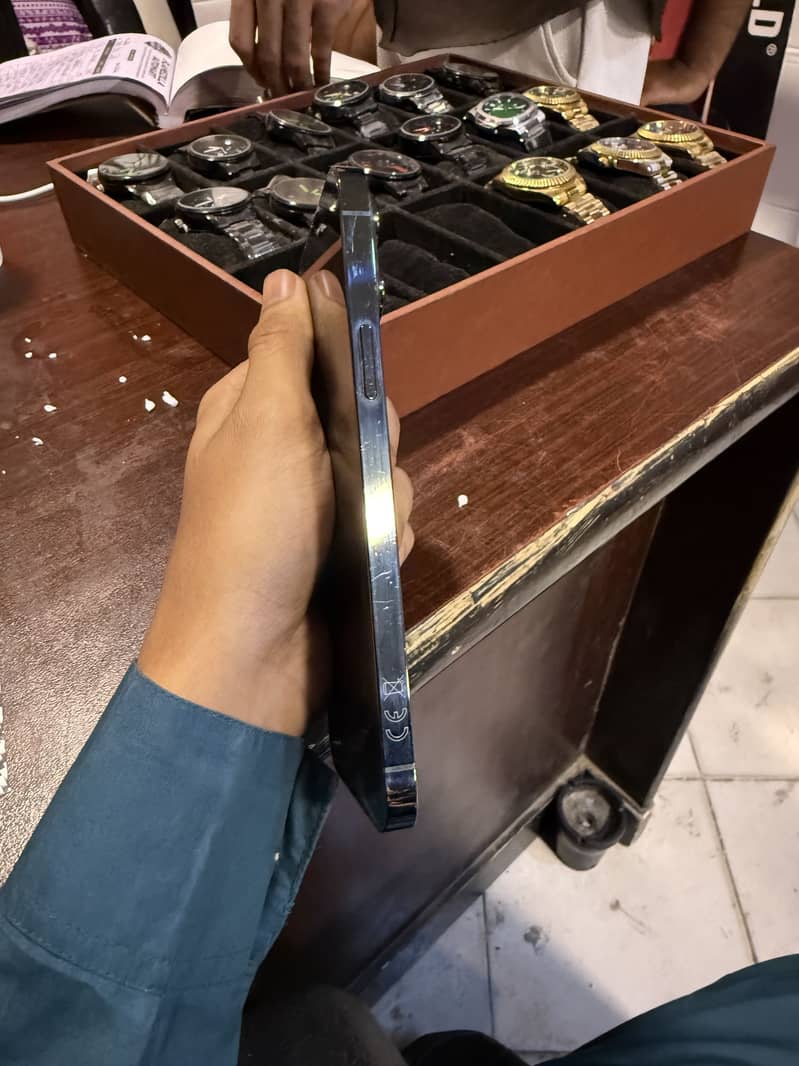Apple iPhone 13 Pro Max Factory Unlocked - Mobile Phones - 1120428110
