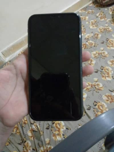 Apple iPhone 11 Pta Approved Back Minor Sa Crack Hai Battery Service