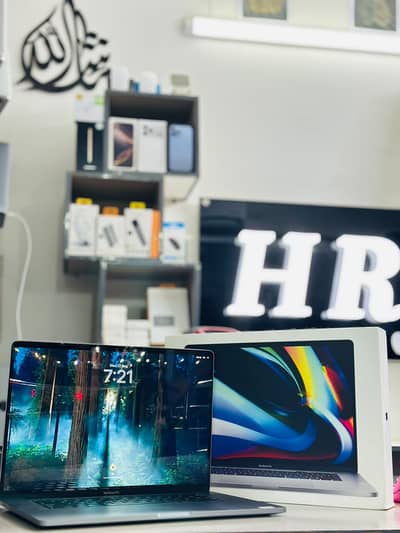 Apple MacBook Pro 16"2019 Core i9 32GB/2TB Heavy editing 8GB CARD
