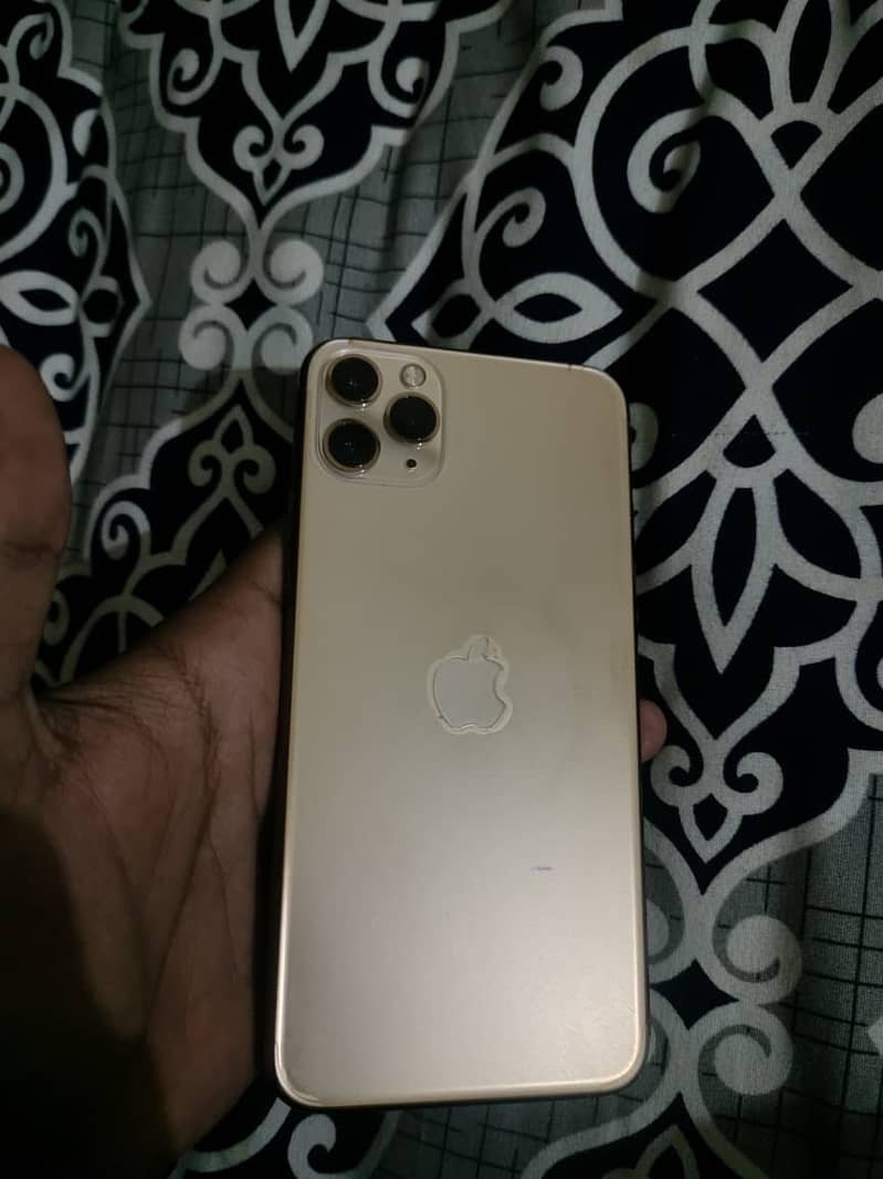 Apple iPhone 11 Pro Max 1
