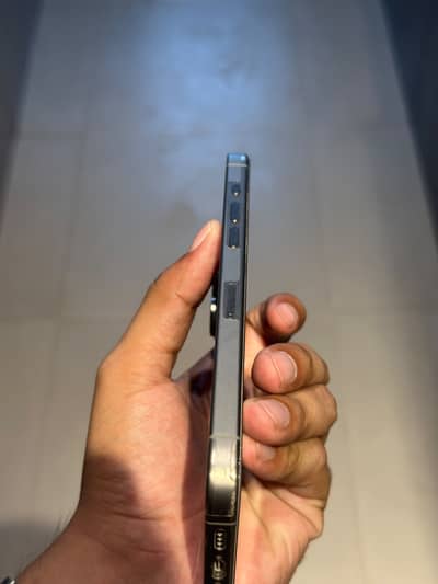 Apple iPhone 15 Pro Max dual pta approved